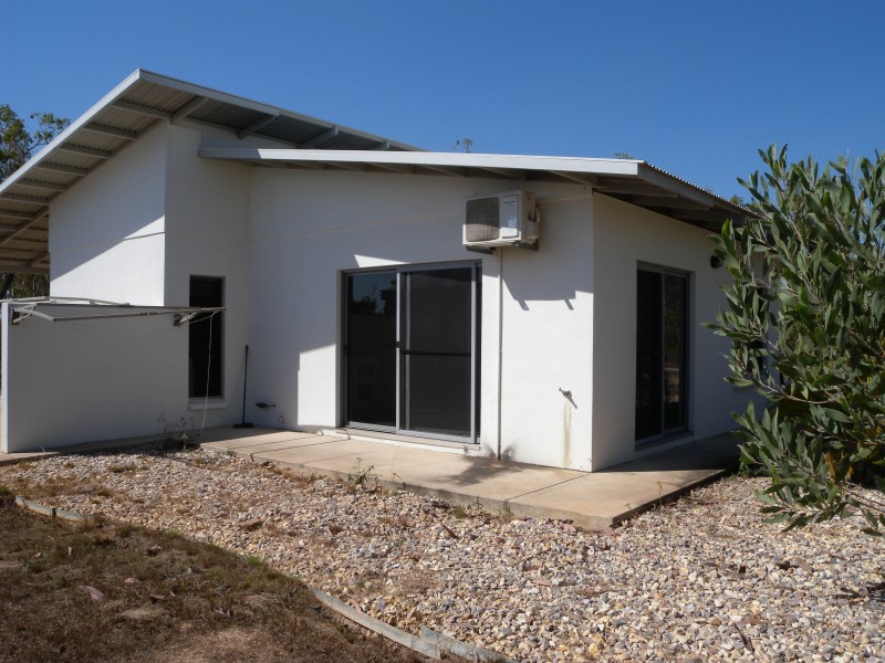 b/16 Taylor  Crescent, Bellamack NT 0832