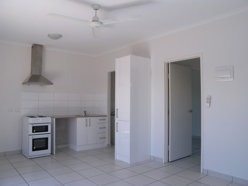 b/16 Taylor  Crescent, Bellamack NT 0832