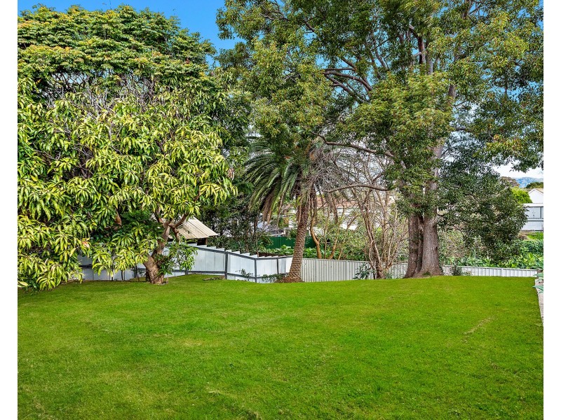 13 Francis Street, Corrimal NSW 2518