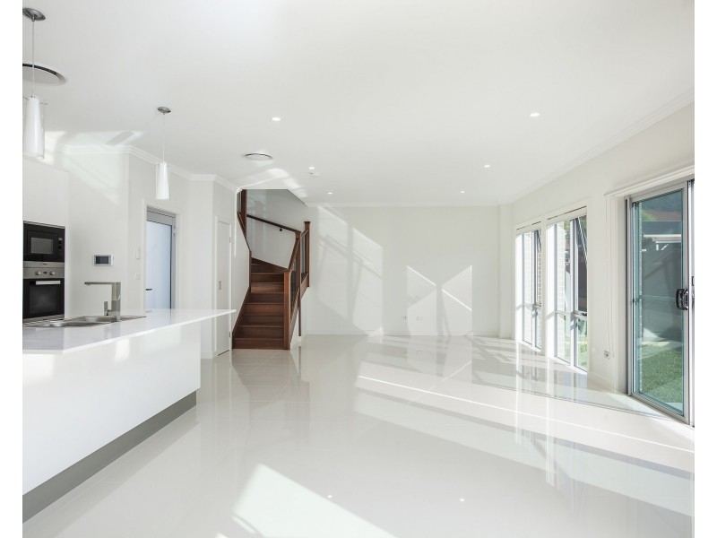 2/102 Balgownie Road, Balgownie NSW 2519