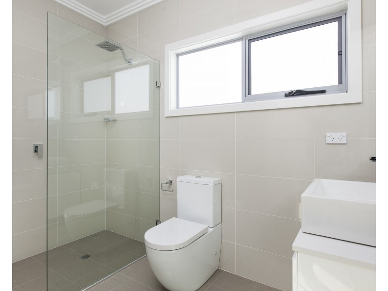 2/102 Balgownie Road, Balgownie NSW 2519