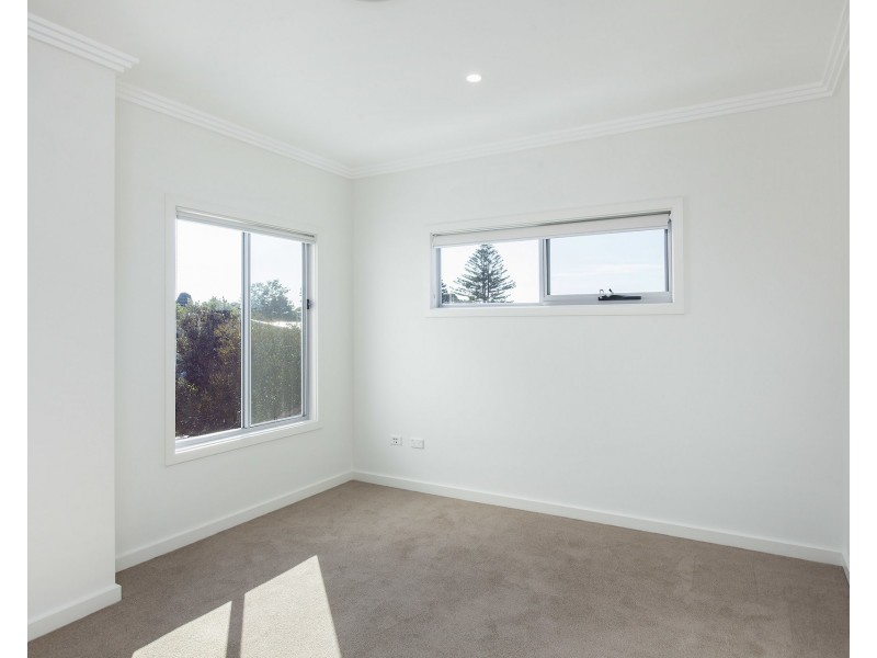 2/102 Balgownie Road, Balgownie NSW 2519