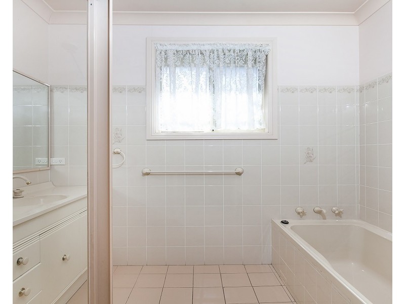 2/1 Armstrong Street, West Wollongong NSW 2500