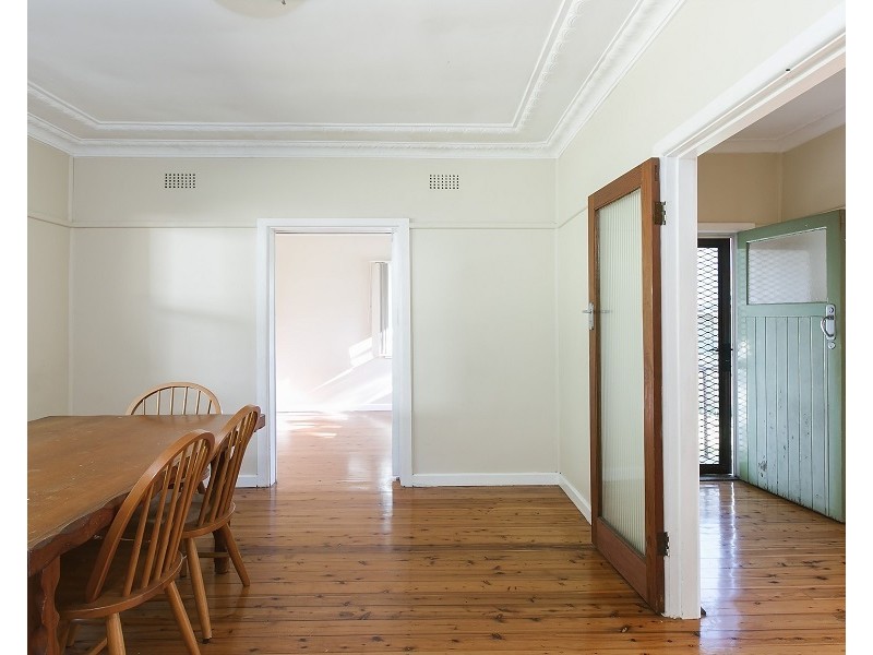 19 Akuna Street, Keiraville NSW 2500