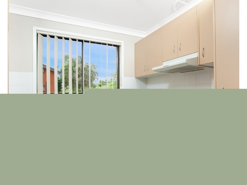 1/37 Kingsley Drive, Lake Heights NSW 2502