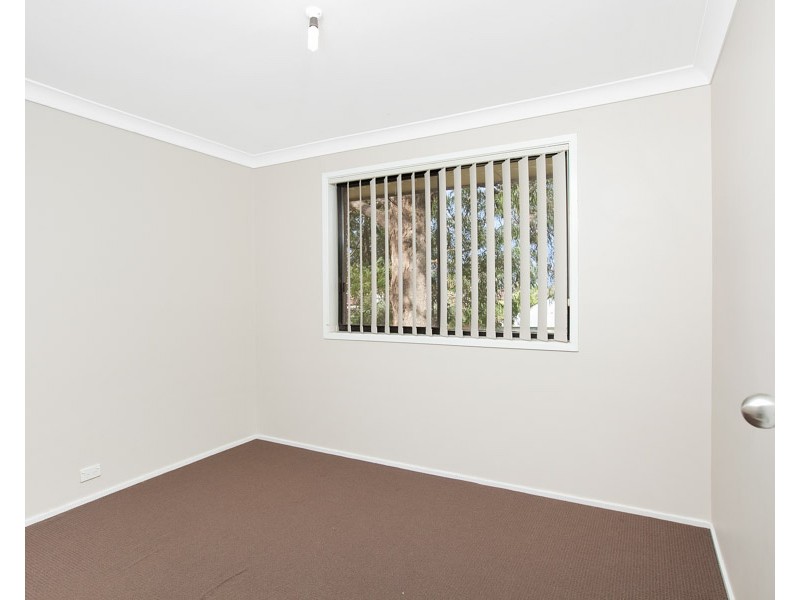 1/37 Kingsley Drive, Lake Heights NSW 2502