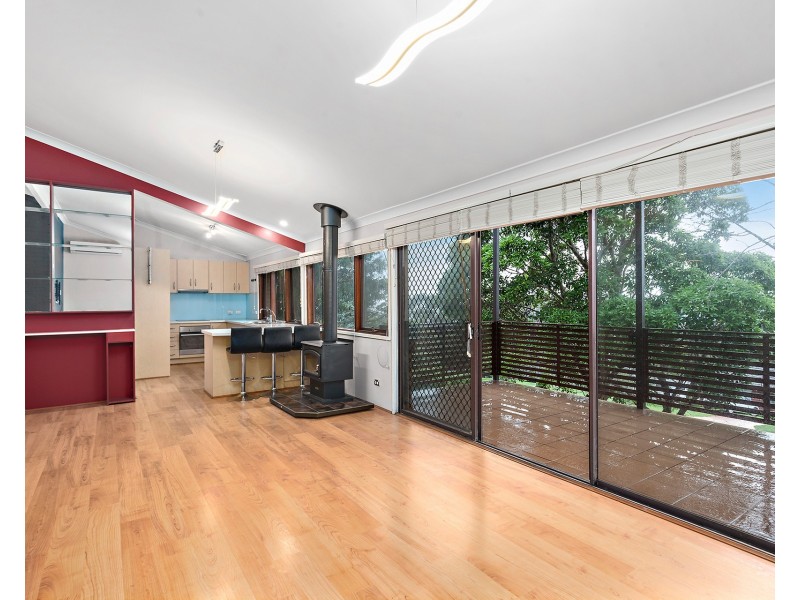18 The Avenue, Mount Saint Thomas NSW 2500