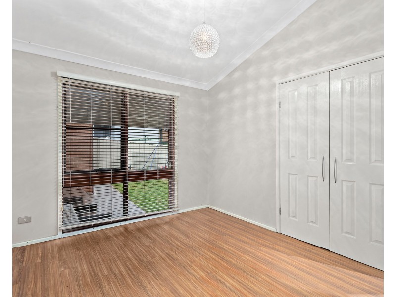 18 The Avenue, Mount Saint Thomas NSW 2500