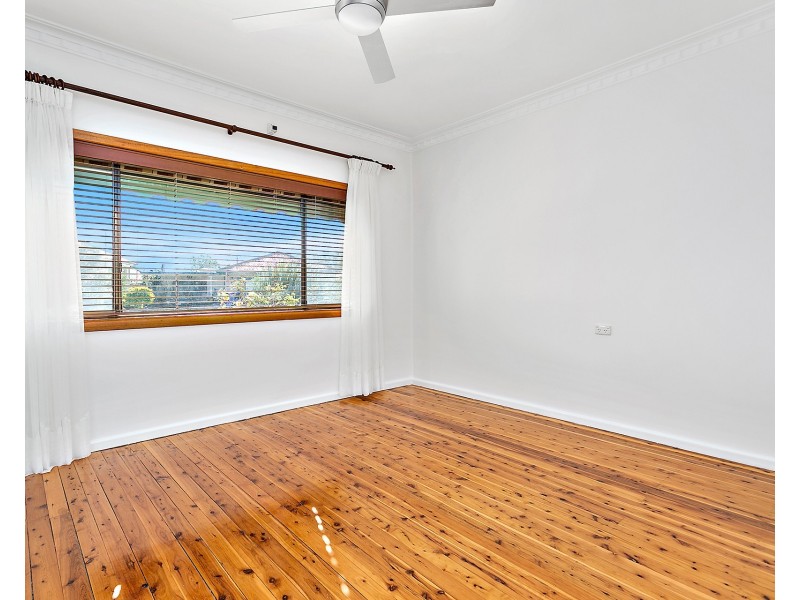 24 Ellengowan Crescent, Fairy Meadow NSW 2519