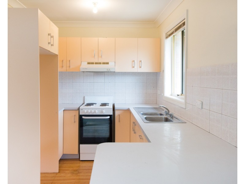 4/320-322 Flagstaff Road, Lake Heights NSW 2502