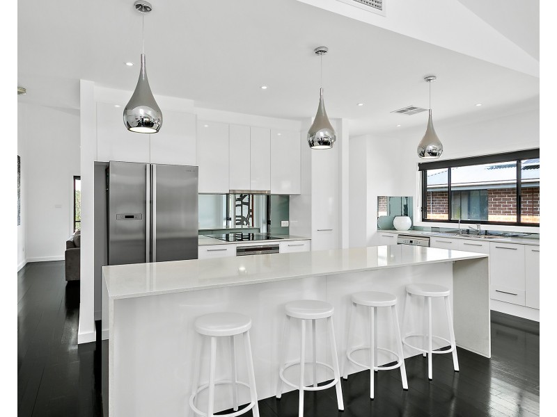 17 Gahnia Avenue, Figtree NSW 2525