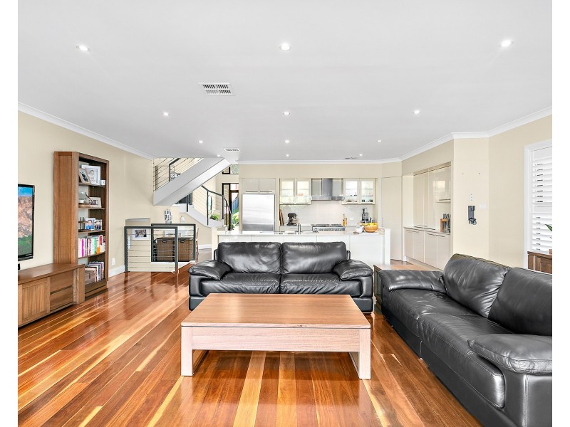 11 Parmenter Avenue, Corrimal NSW 2518