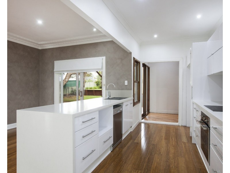 31 Bellevue Road, Figtree NSW 2525