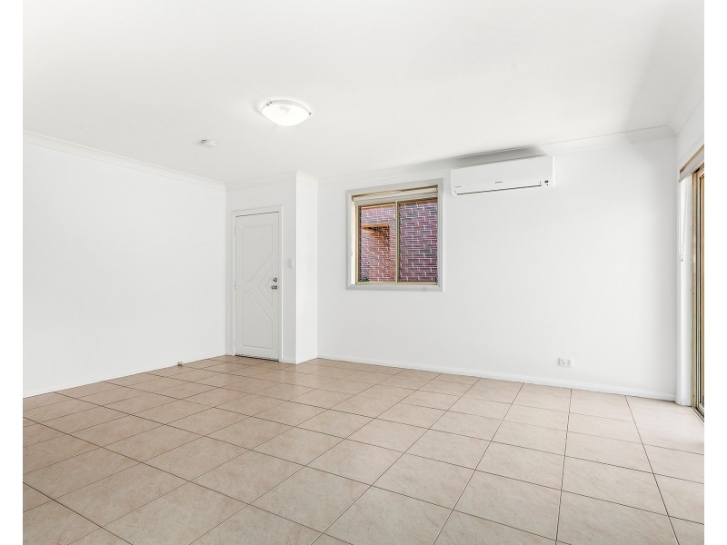2/69 Midgley Street, Corrimal NSW 2518