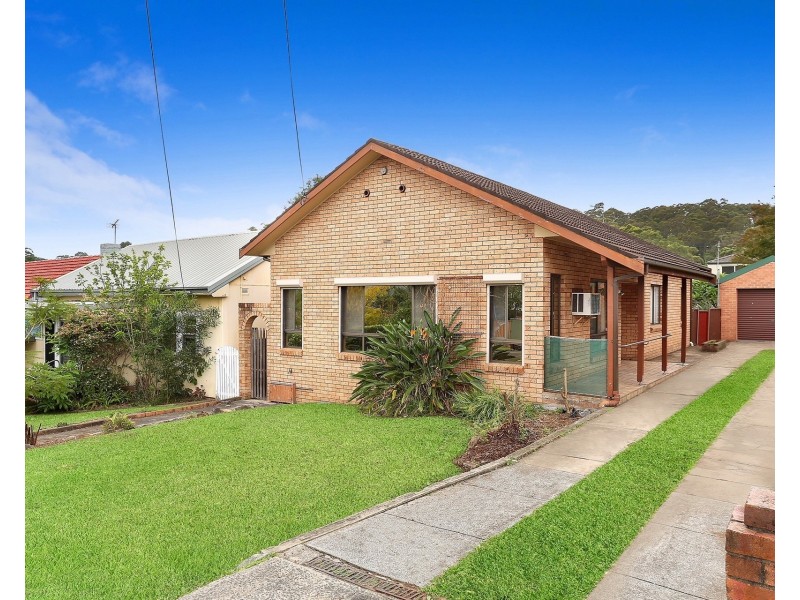 99 St Johns Avenue, Mangerton NSW 2500