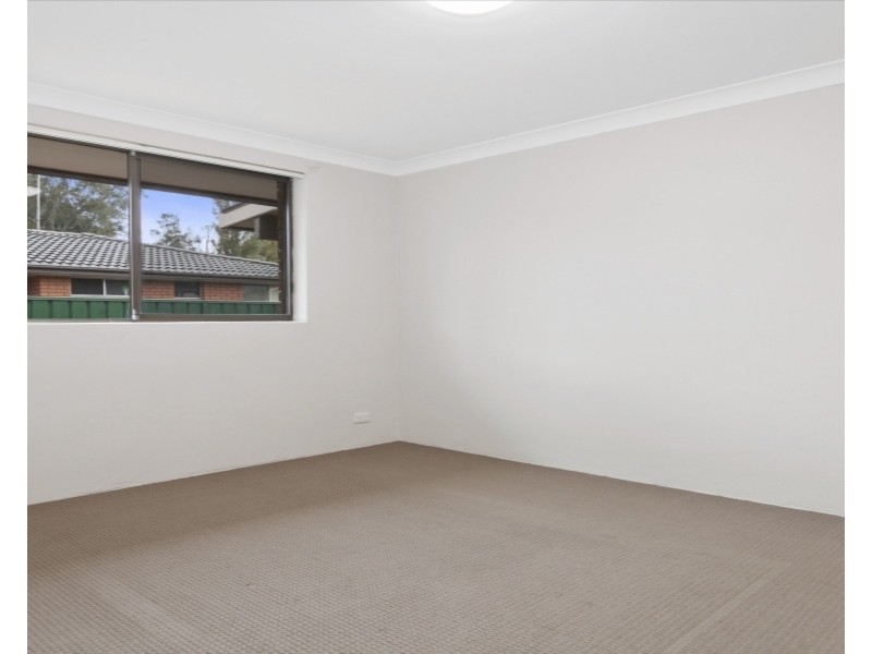2/4 Werrang Road, Primbee NSW 2502