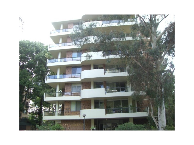 2 Parkside Lane, Chatswood NSW 2067