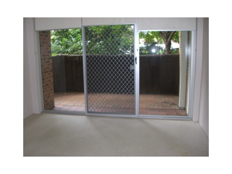 2 Parkside Lane, Chatswood NSW 2067