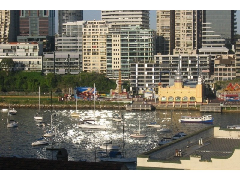 2 East Crescent Street, Mcmahons Point NSW 2060