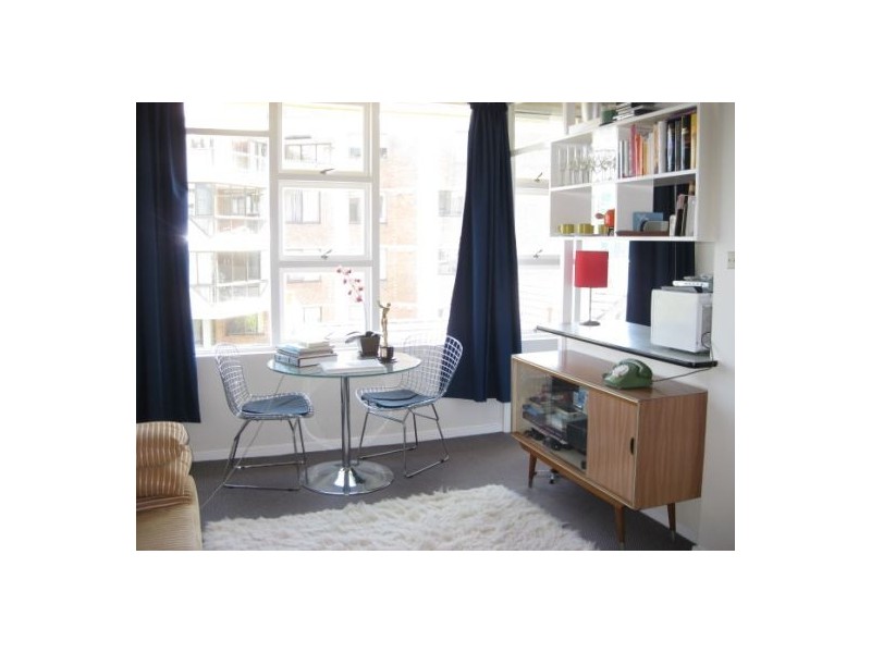 2 East Crescent Street, Mcmahons Point NSW 2060