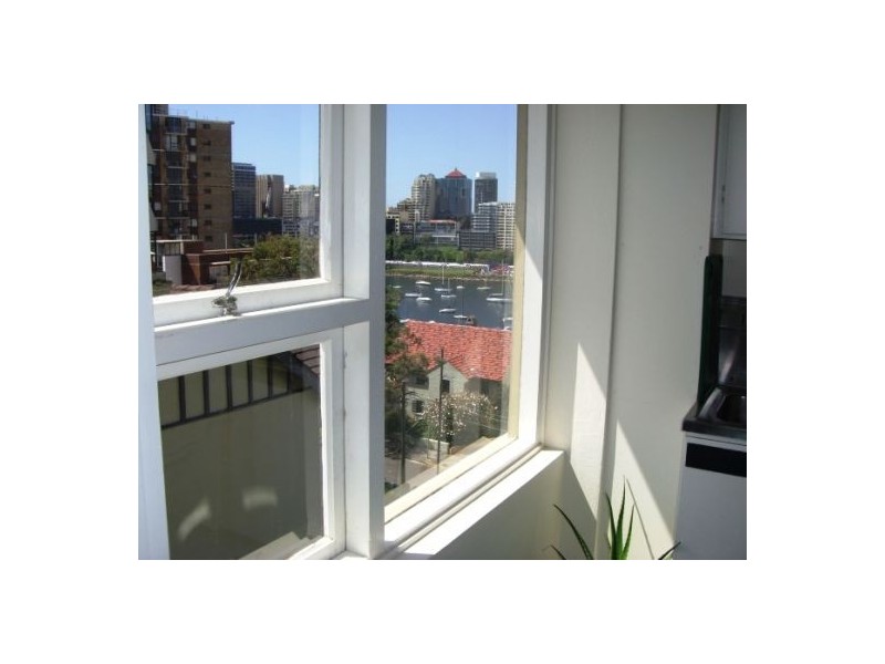 2 East Crescent Street, Mcmahons Point NSW 2060