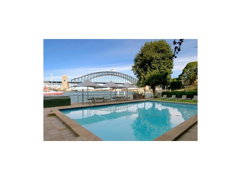 2A Henry Lawson Avenue, Mcmahons Point NSW 2060