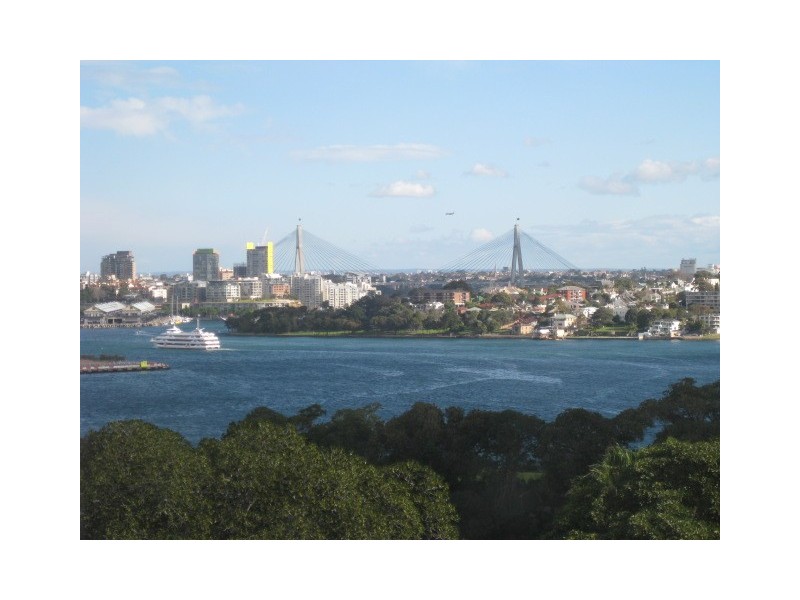 2A Henry Lawson Avenue, Mcmahons Point NSW 2060