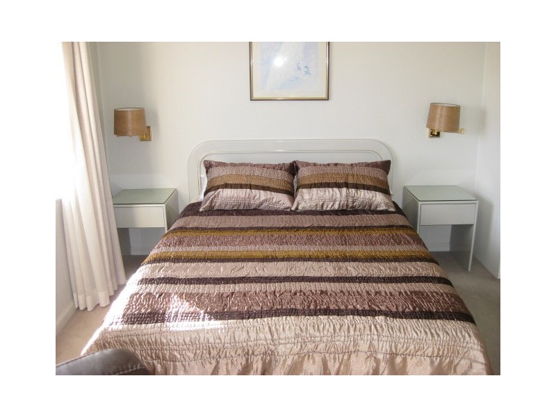 2A Henry Lawson Avenue, Mcmahons Point NSW 2060