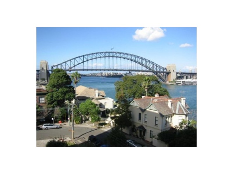 2 East Crescent Street, Mcmahons Point NSW 2060