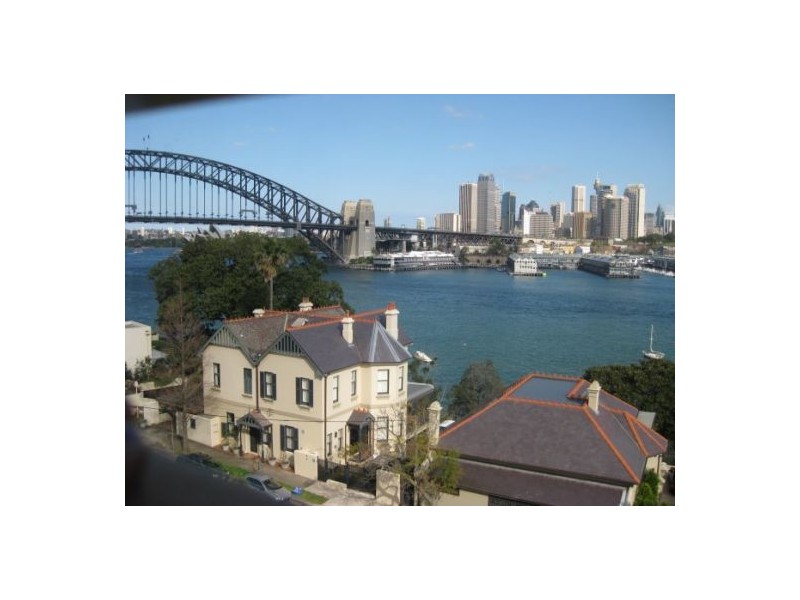 2 East Crescent Street, Mcmahons Point NSW 2060