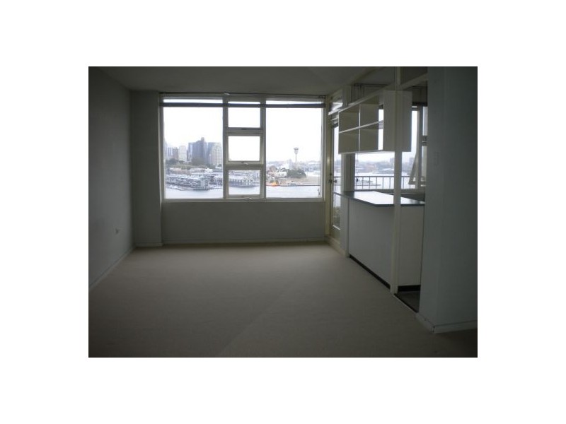 2 East Crescent Street, Mcmahons Point NSW 2060