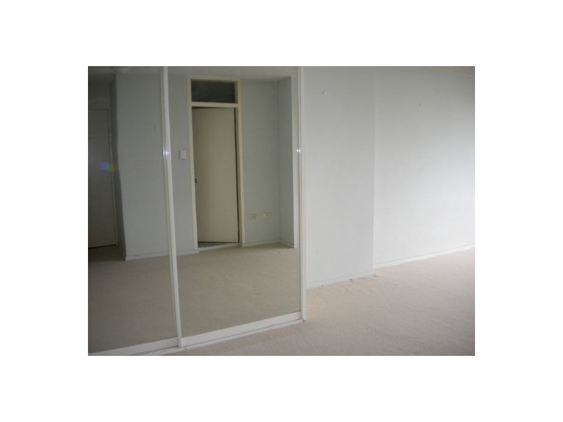 2 East Crescent Street, Mcmahons Point NSW 2060