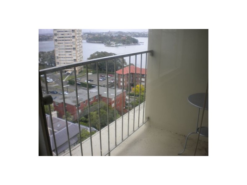2 East Crescent Street, Mcmahons Point NSW 2060