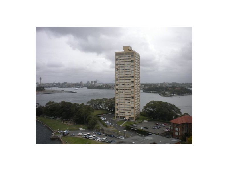 2 East Crescent Street, Mcmahons Point NSW 2060