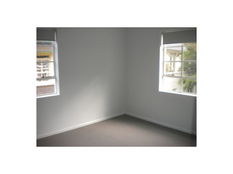 4 Holbrook Avenue, Kirribilli NSW 2061