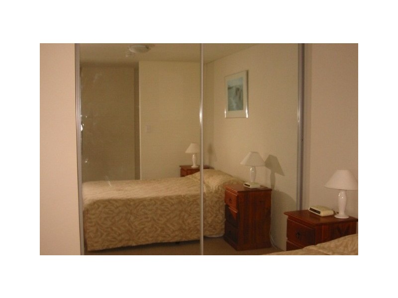 2-4 East Crescent Street, Mcmahons Point NSW 2060