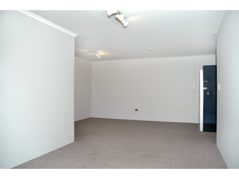 65/90 Blues Point Rd, Mcmahons Point NSW 2060