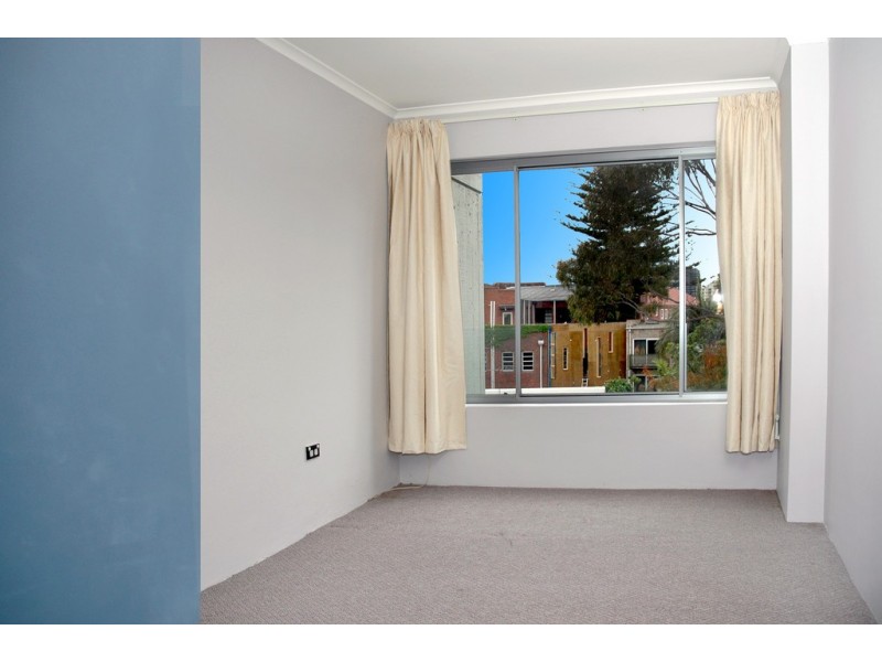 65/90 Blues Point Rd, Mcmahons Point NSW 2060