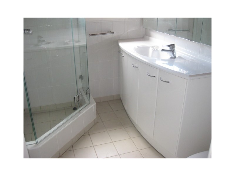 99 Atchinson St, Crows Nest NSW 2065