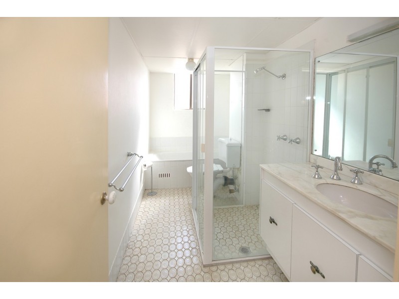 11/8-10 East Crescent Street, Mcmahons Point NSW 2060