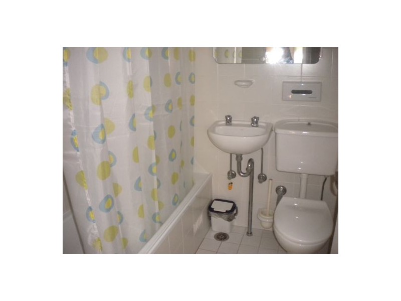 2a Henry Lawson Ave, Mcmahons Point NSW 2060