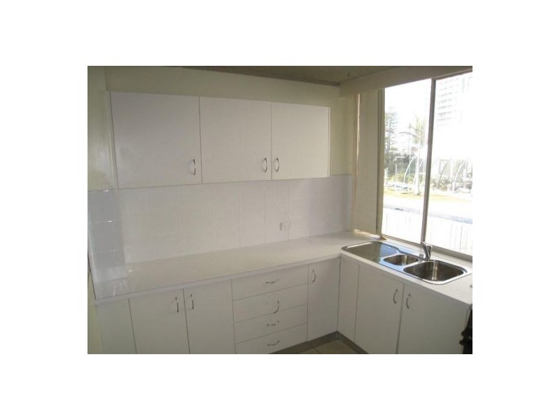 10 Frederick St, Broadbeach QLD 4218