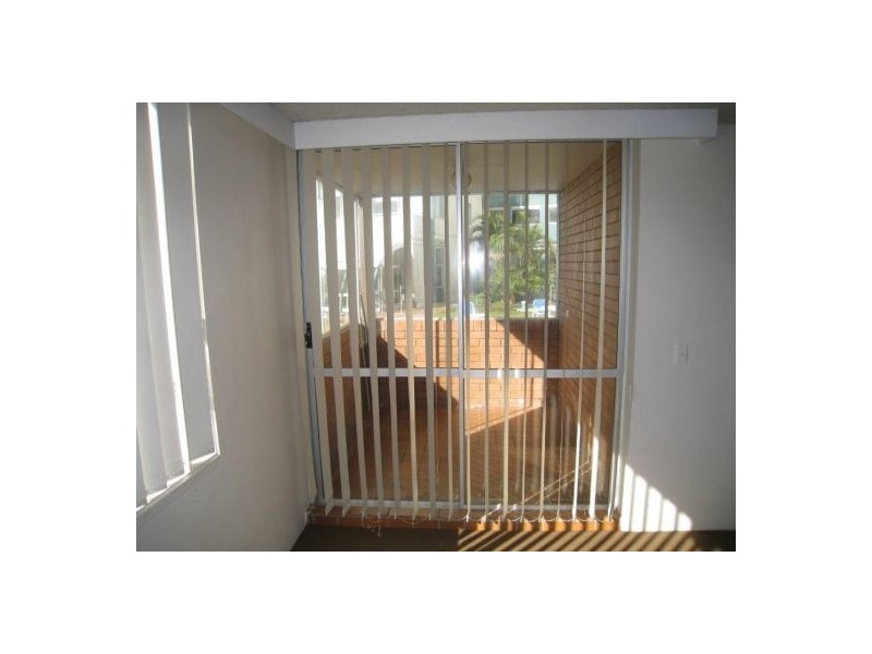 10 Frederick St, Broadbeach QLD 4218