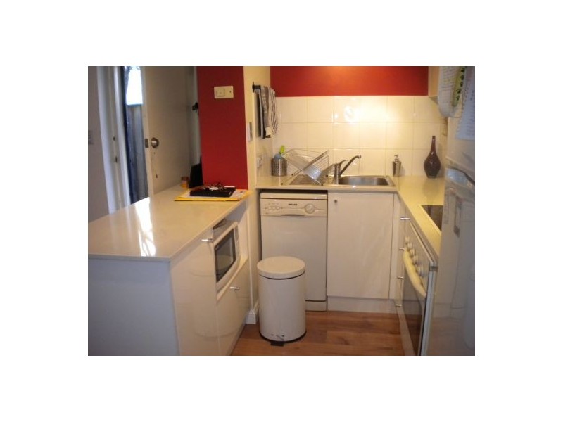 175 Blues Point Rd, Mcmahons Point NSW 2060