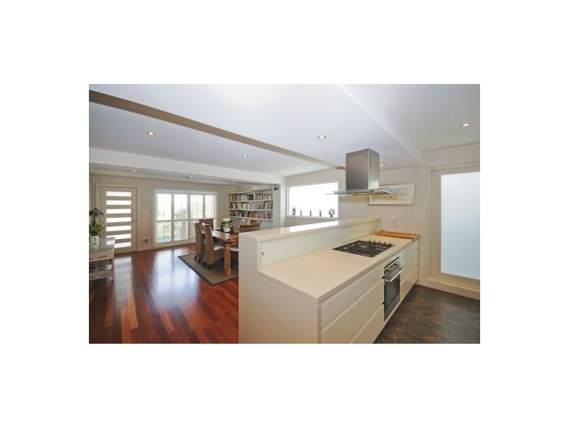 8 Commodore St, Mcmahons Point NSW 2060