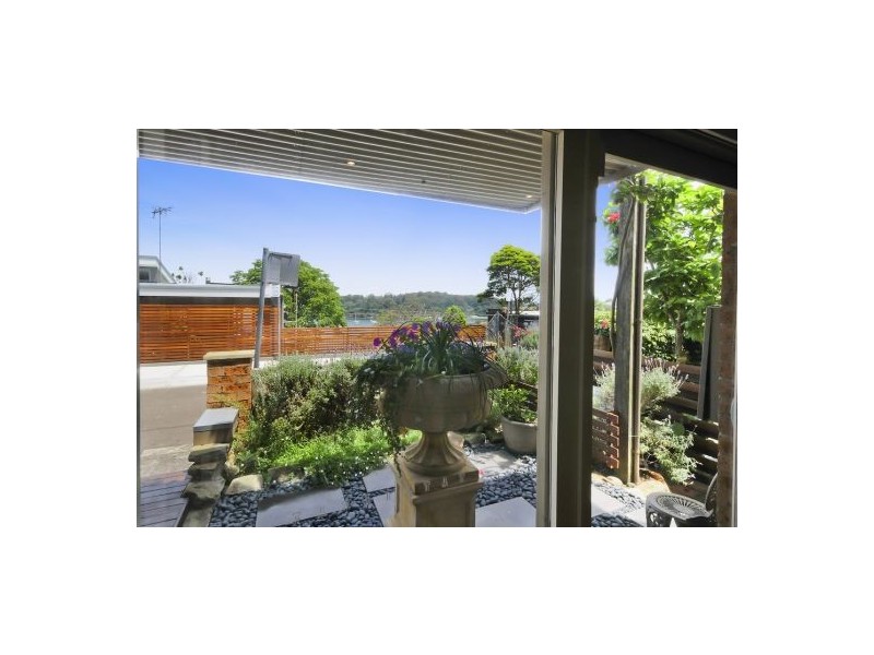 8 Commodore St, Mcmahons Point NSW 2060