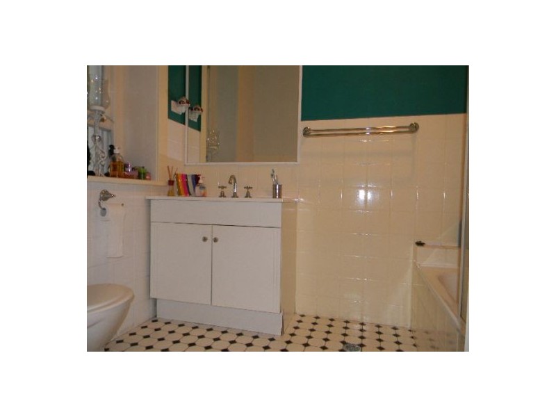 211 Blues Point Rd, Mcmahons Point NSW 2060