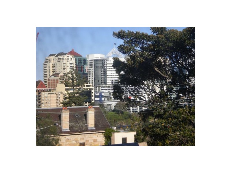 2 MILLER ST, Mcmahons Point NSW 2060