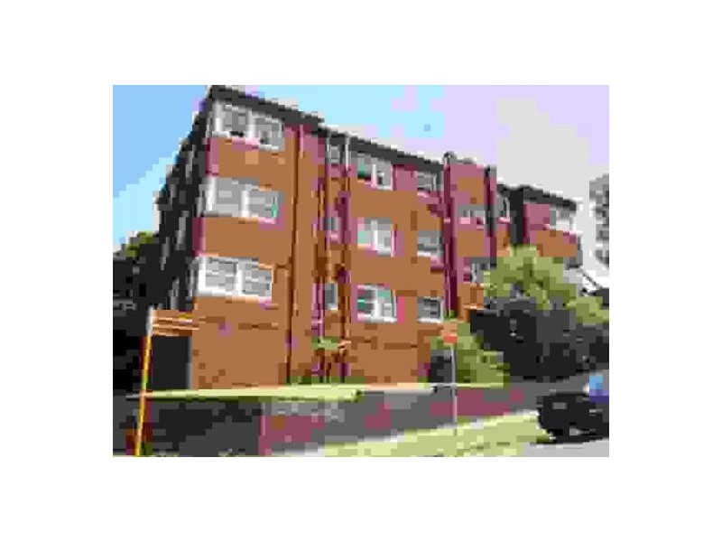 2 MILLER ST, Mcmahons Point NSW 2060