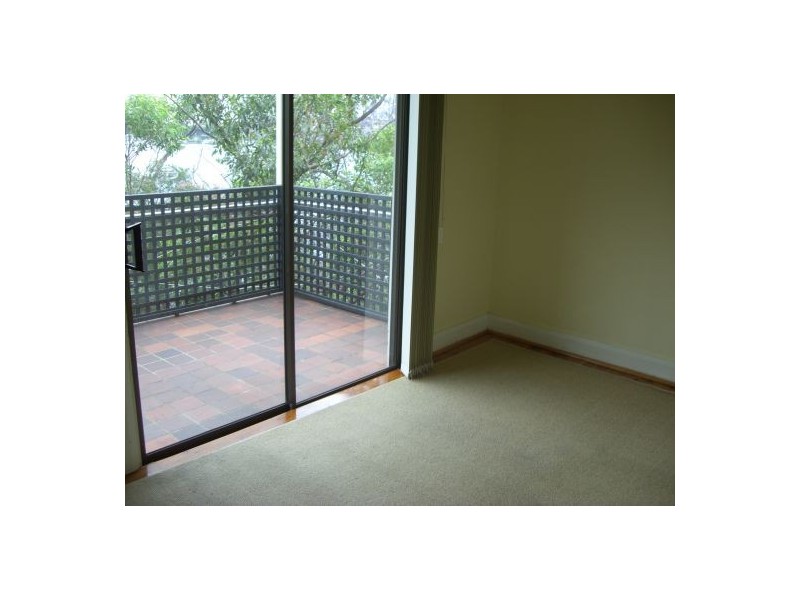 42 Blues Point Rd, Mcmahons Point NSW 2060